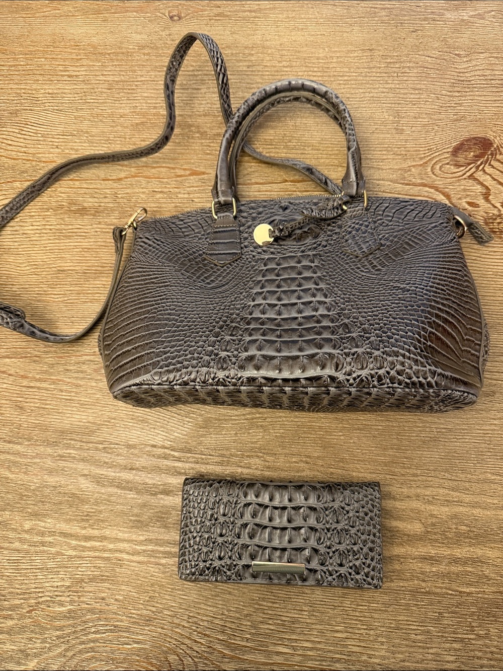 Faux Croc-Embossed Purse and Wallet Set in Grey